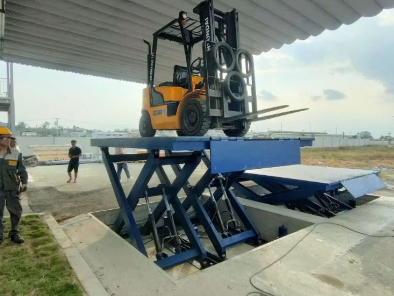 Bàn Nâng 1 Tấn 5 Giá bàn nâng thủy lực 1 tấn ảnh hưởng bới nhiều yếu tố khác nhau