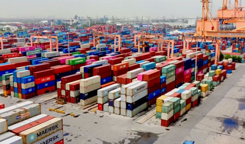 Khái niệm và chức năng của bến cảng 6 Khu vực lưu kho được thiết kế để chứa hàng hóa trước khi di chuyển