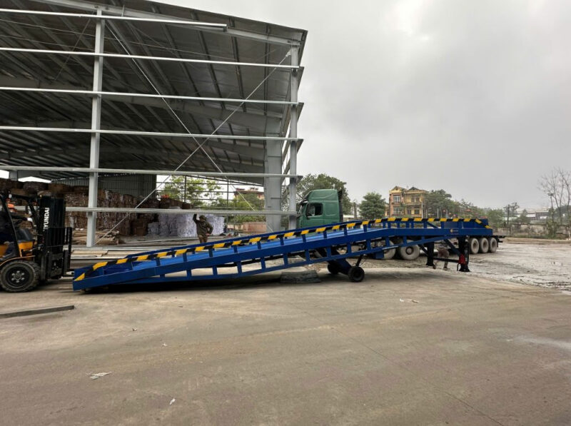Cầu dẫn 10 tấn 5 Cầu dẫn 10 tấn là sự lựa chọn tối ưu cho các doanh nghiệp có nhu cầu nâng hàng với tải trọng trung bình