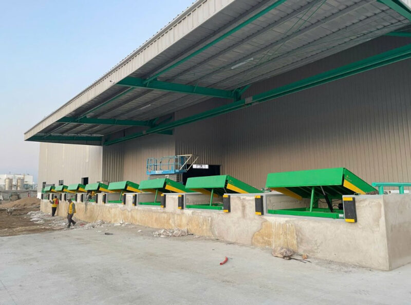 Cấu tạo và ứng dụng của hệ thống điều khiển thủy lực 5 Hệ thống điều khiển thủy lực cho phép thiết bị nâng hạ hàng hóa dễ dàng