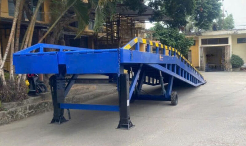 Khái niệm và chức năng của kho bãi 8 Các thiết bị nâng hạ là công cụ không thể thiếu trong các nhà kho hiện đại
