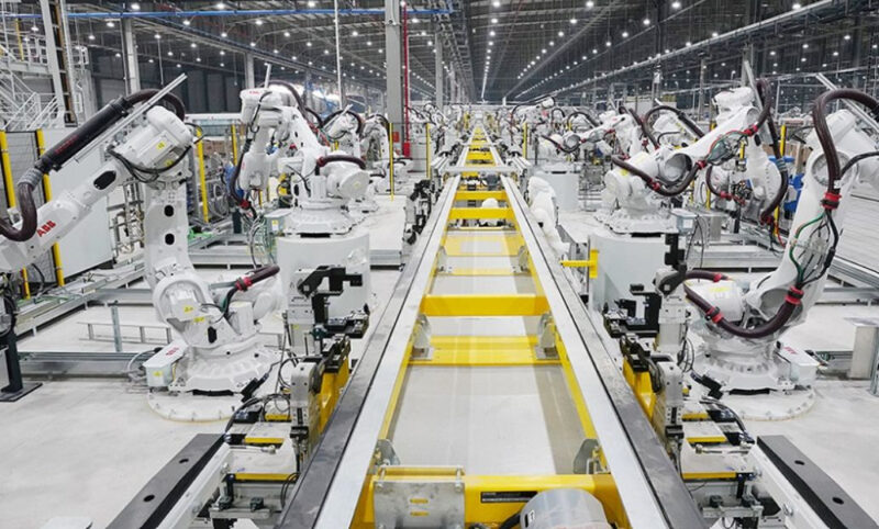 Khái niệm và Vai trò của Nhà máy Sản xuất 10 Một trong những vai trò của tự động hóa là tối ưu chi phí