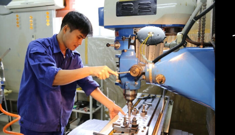 Quy trình vận hành máy móc thiết bị an toàn và hiệu quả 5 Quy trình vận hành máy móc thiết bị cần thực hiện theo hướng dẫn của nhà sản xuất