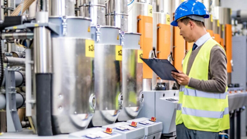Quy trình vận hành máy móc thiết bị an toàn và hiệu quả 6 Nhân viên cần tuân thủ nghiêm ngặt các quy định về an toàn lao động trong quá trình vận hành máy móc thiết bị