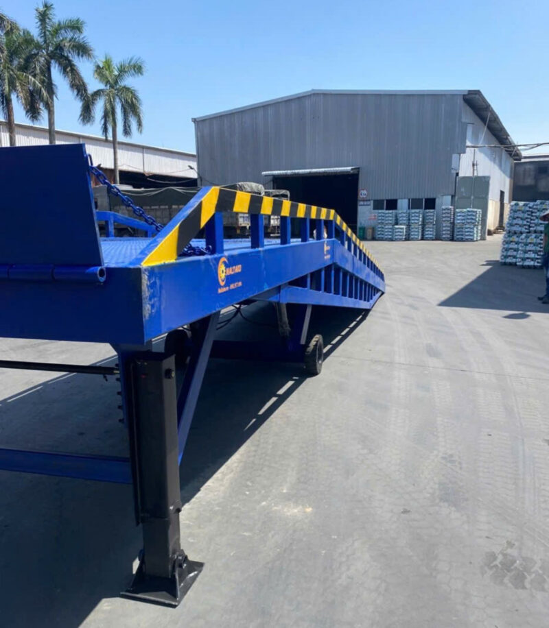 Cách Tính Toán Tải Trọng Cầu Dẫn Xe Nâng 4 Cách tính toán tải trọng cầu dẫn xe nâng giúp đảm bảo an toàn cho người vận hành và hàng hóa, giúp kéo dài tuổi thọ của thiết bị