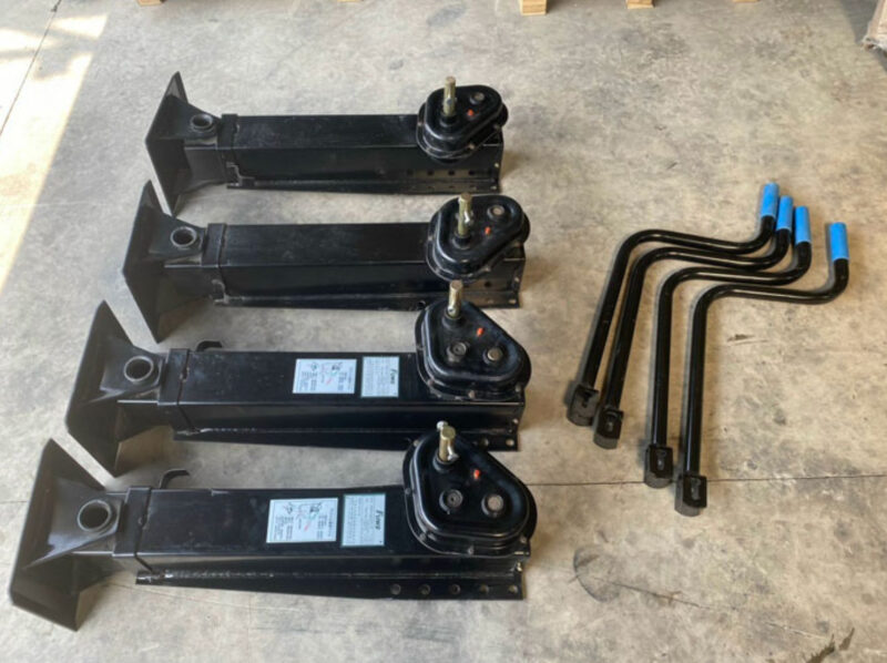 Chân Chống Fuwa và Ứng Dụng Trong Cầu Công 4 Chân chống Fuwa thường được sử dụng cho cầu dẫn xe nâng