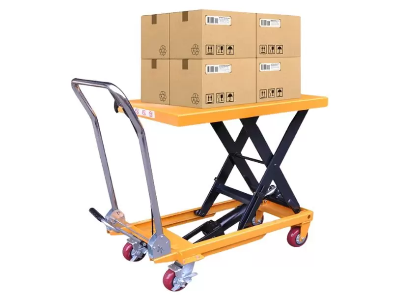 Xe nâng mặt bàn 700kg 5 Để đảm bảo sử dụng an toàn, người vận hành cần được hướng dẫn các bước vận hành bàn nâng